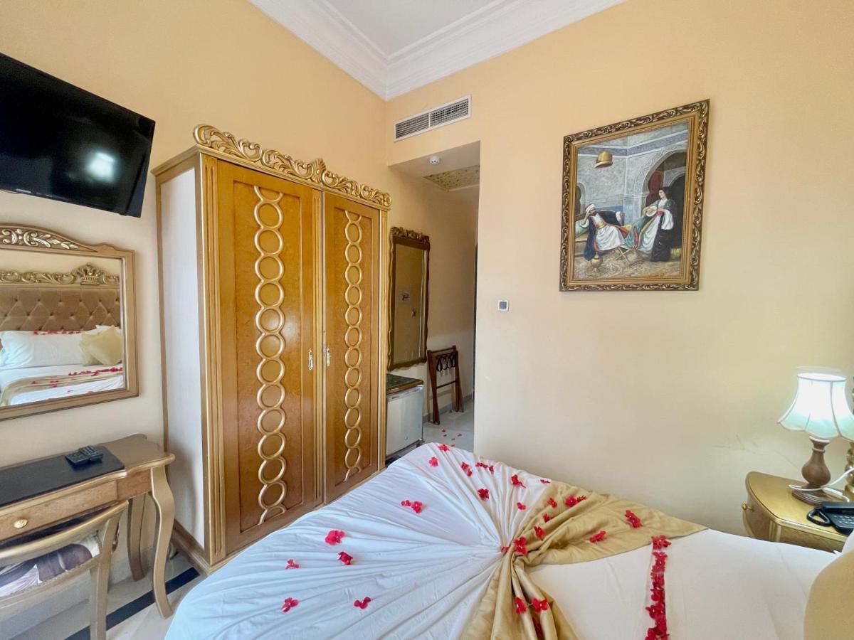 Royal Victoria - Ex British Embassy 4*