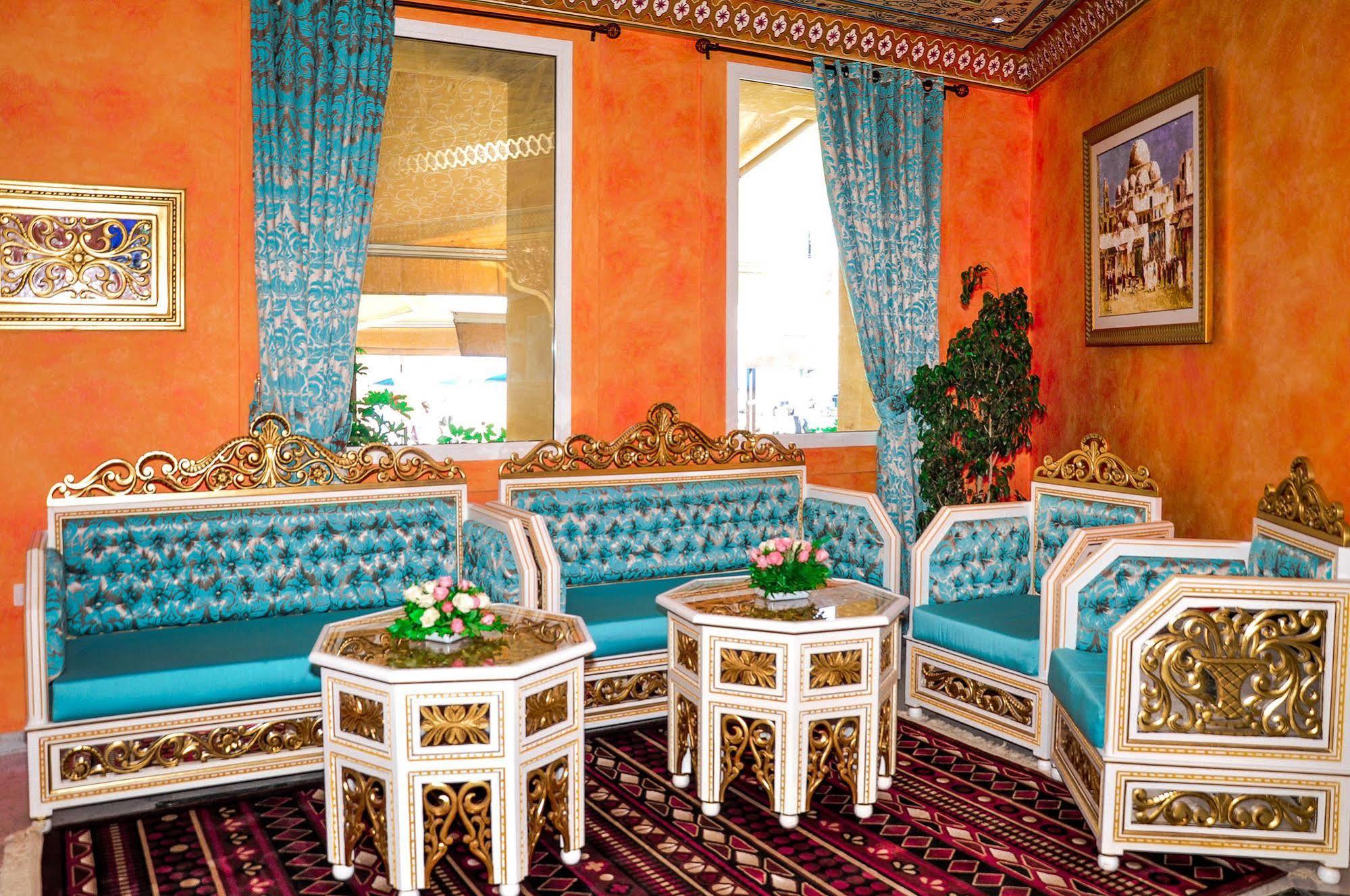 Royal Victoria - Ex British Embassy 4*